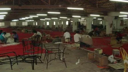 Silla plegable al aire libre al por mayor Silla plástica moderna Silla plegable del metal